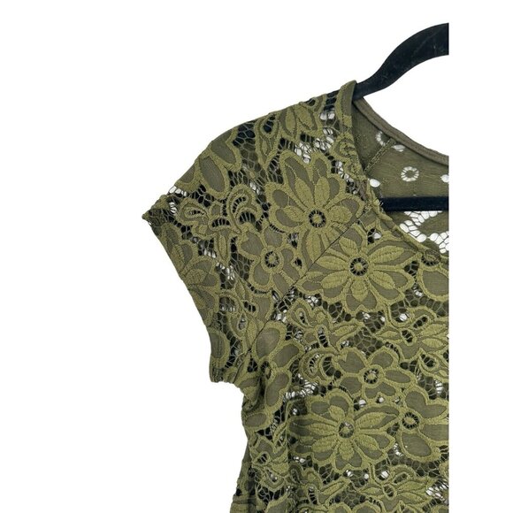 Free Kisses Olive Floral Lace Top Blouse Shirt Size Small‎ Sheer - Picture 3 of 5